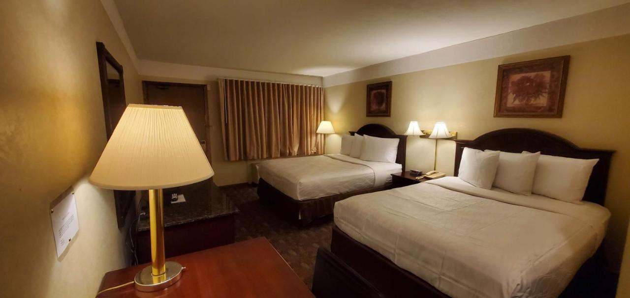 Americas Best Value Inn Chippewa Falls Εξωτερικό φωτογραφία
