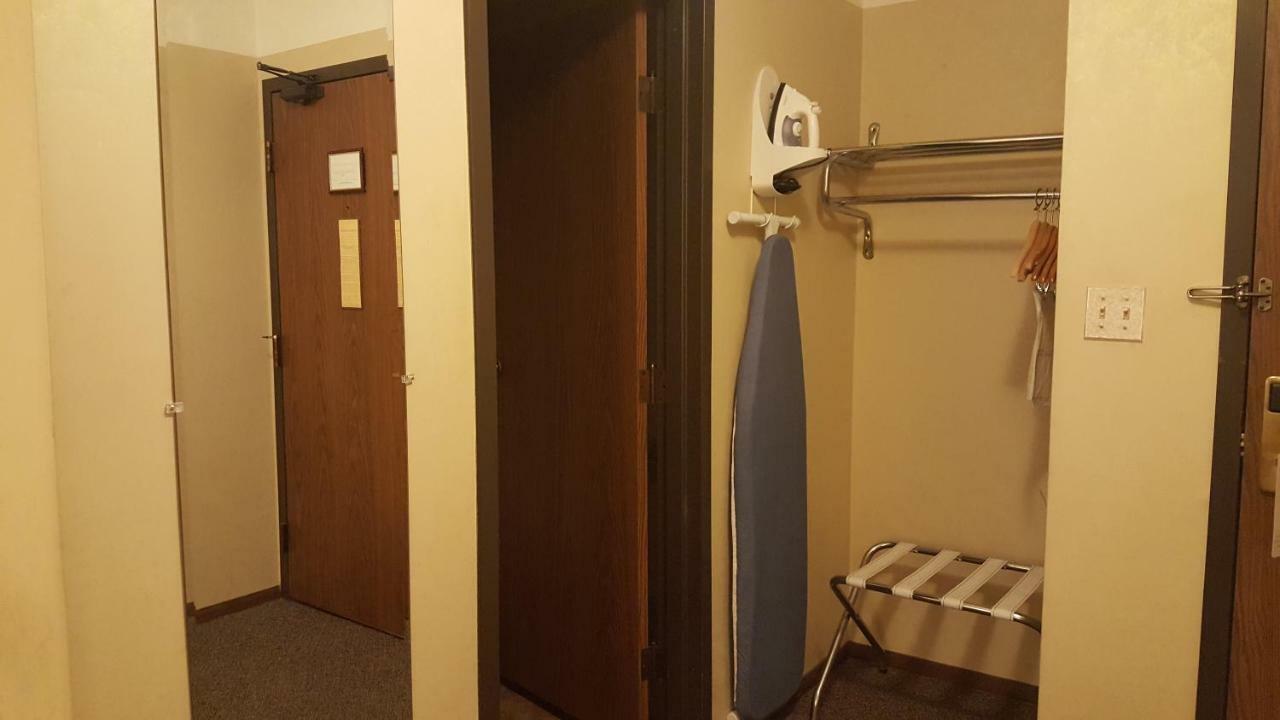 Americas Best Value Inn Chippewa Falls Εξωτερικό φωτογραφία