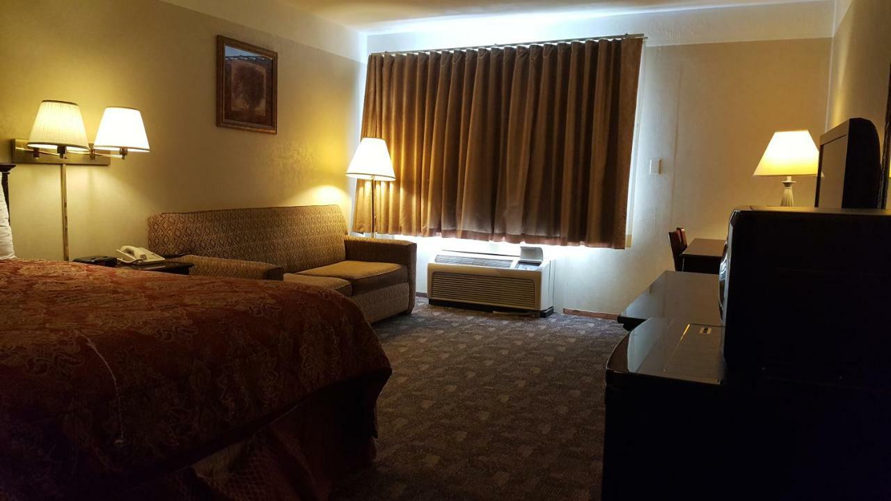 Americas Best Value Inn Chippewa Falls Εξωτερικό φωτογραφία