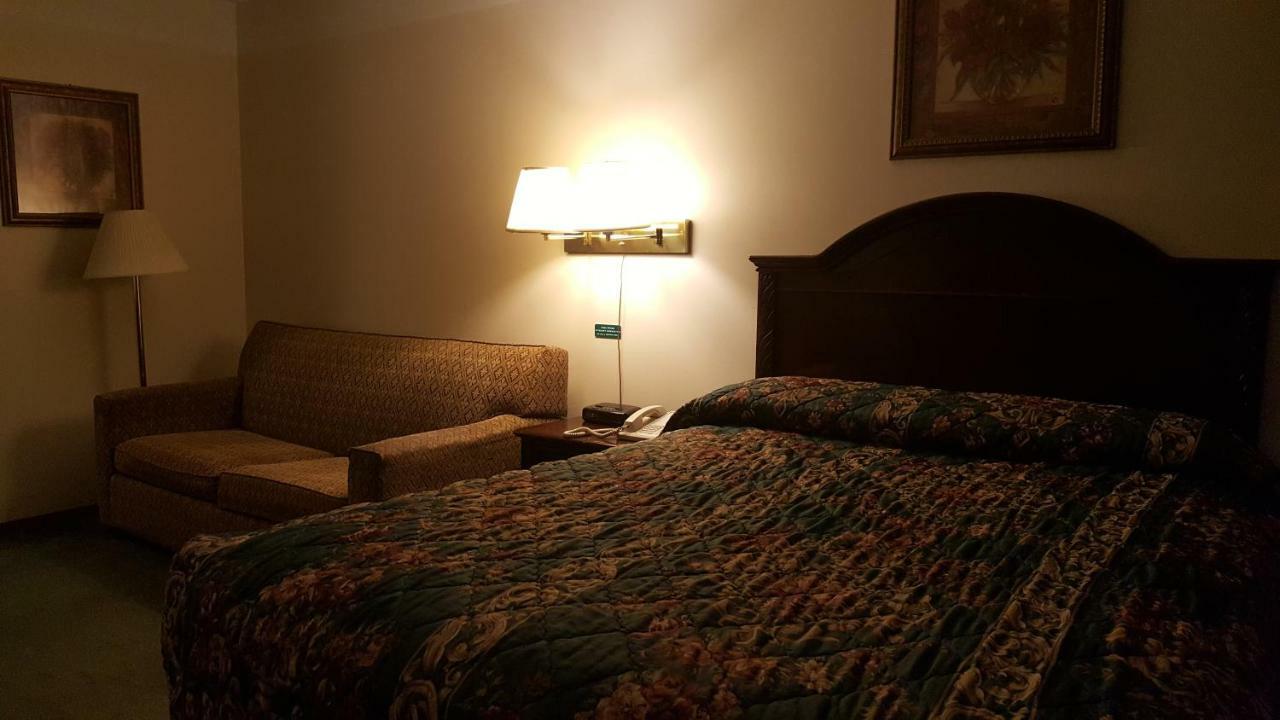 Americas Best Value Inn Chippewa Falls Εξωτερικό φωτογραφία