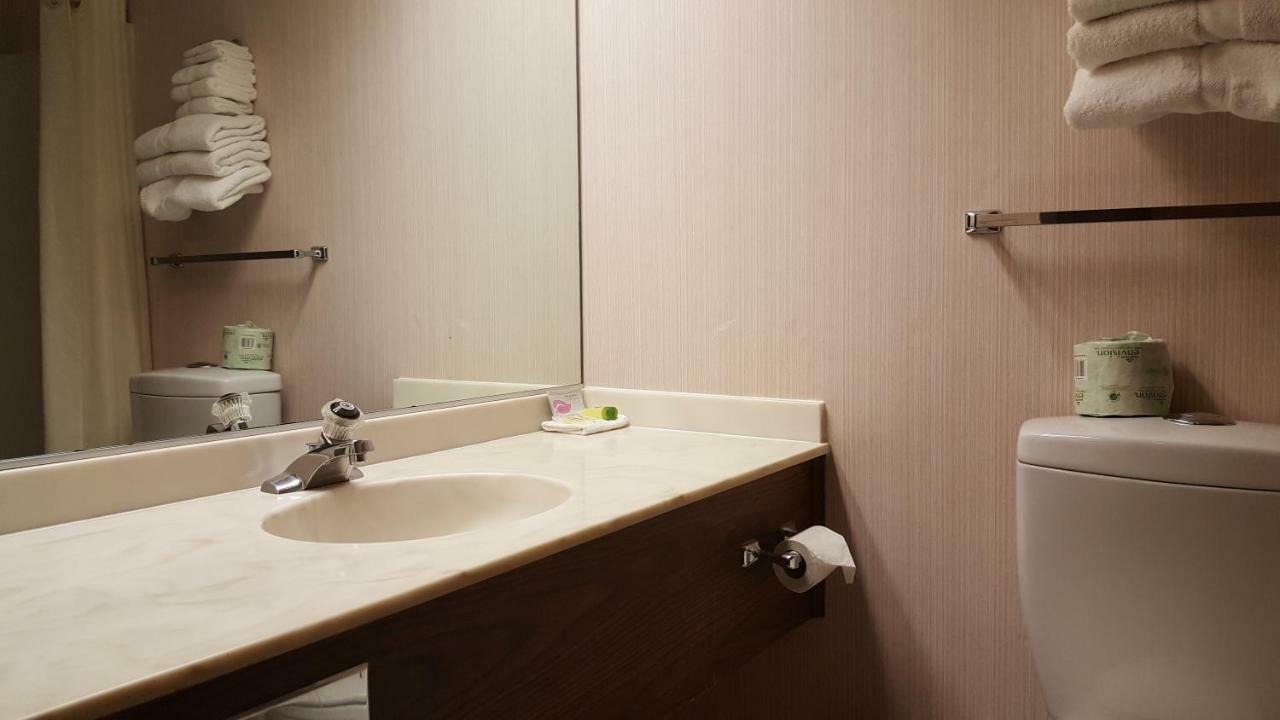 Americas Best Value Inn Chippewa Falls Εξωτερικό φωτογραφία